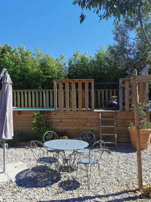 Maison Avec Piscine Dans Village Provencal. Courthézon エクステリア 写真