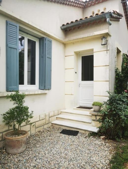 Maison Avec Piscine Dans Village Provencal. Courthézon エクステリア 写真