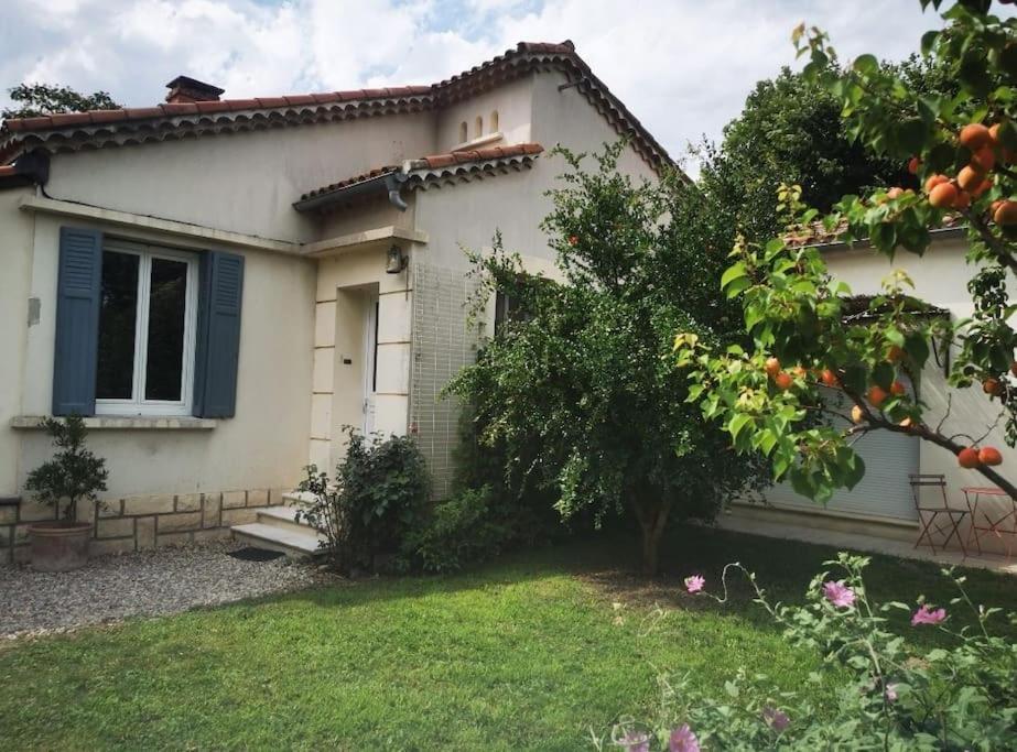 Maison Avec Piscine Dans Village Provencal. Courthézon エクステリア 写真