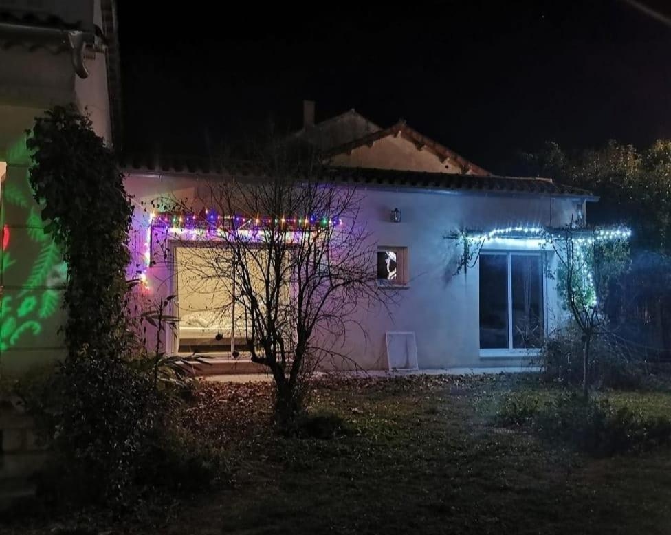 Maison Avec Piscine Dans Village Provencal. Courthézon エクステリア 写真